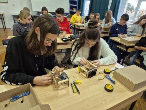 Kliknite za detalje...