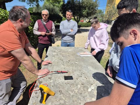 Kliknite za detalje...